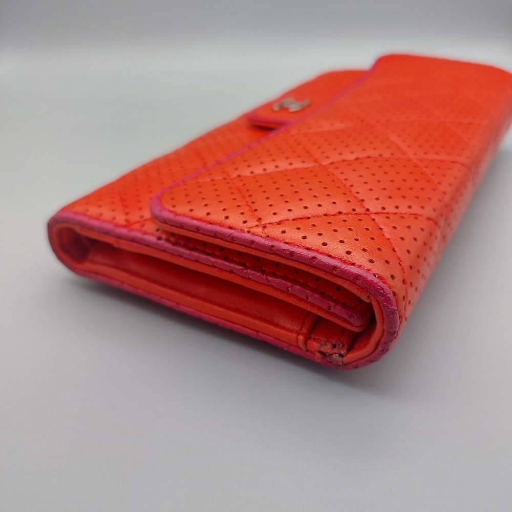 🌺Chanel Quilted Perforated Coral Red Leather Wallet/Clutch🌺 - Picture 8 of 16